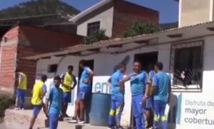 En el medio del trayecto realizaron una parada para ir al baño. Foto: ESPN.